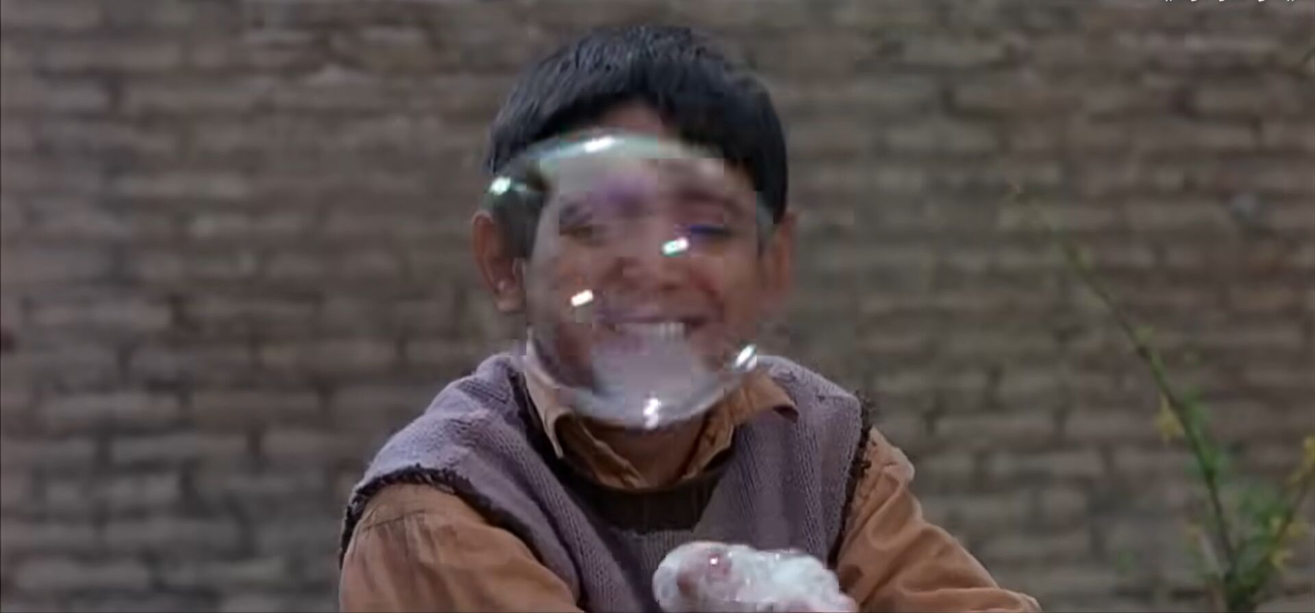 奔跑在残酷与纯真之间——《小鞋子》影评